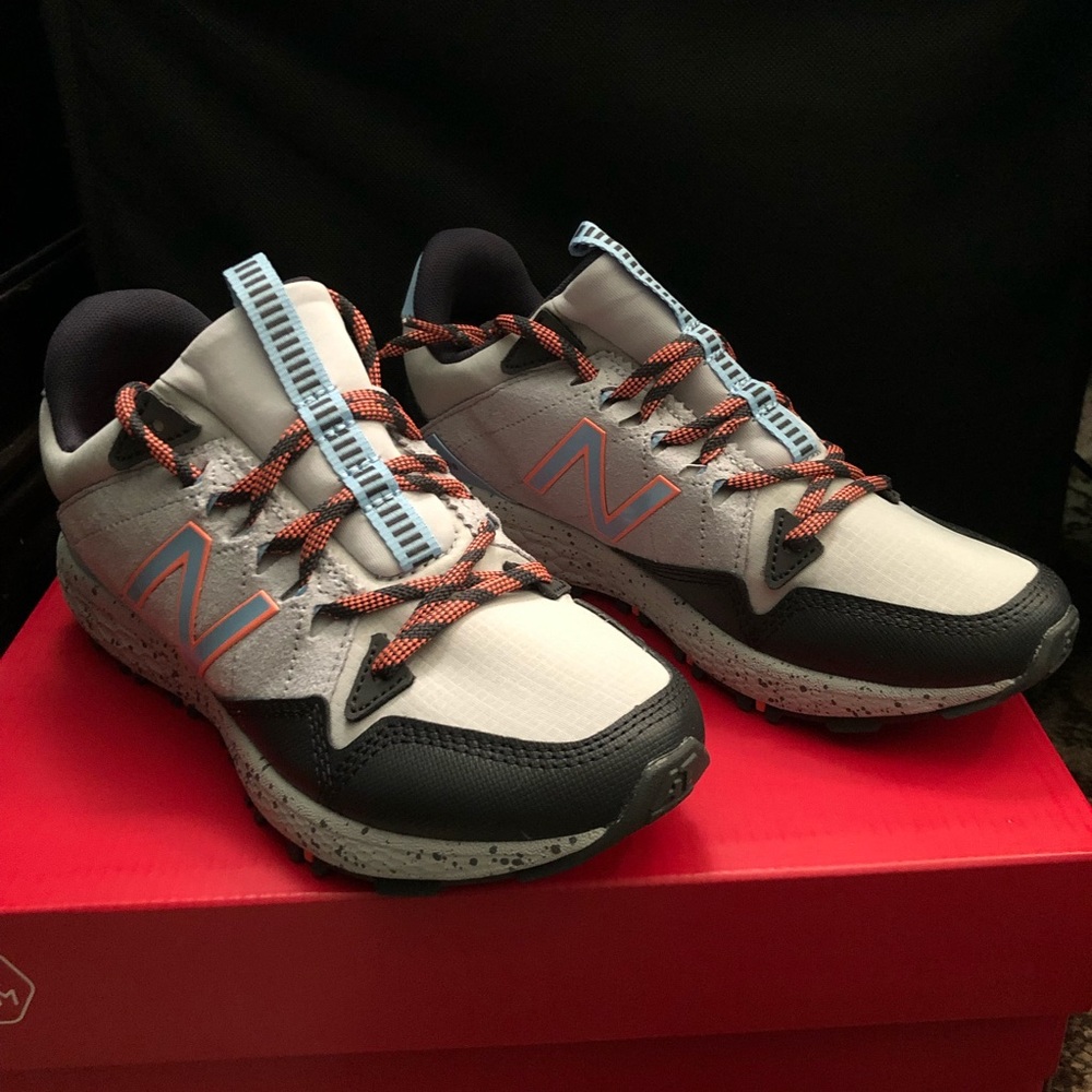 New Balance running shoes - Picture 1 of 2